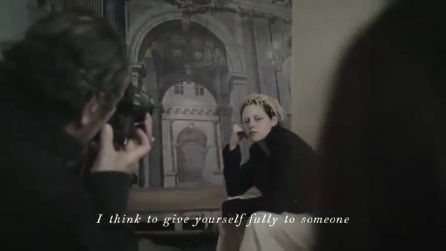 Кристен Стюарт видео за кадром календарь 2020 Pirelli Calendar. смотреть онлайн