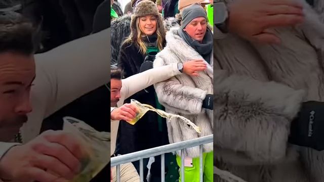 He was NOT prepared for that beat drop смотреть онлайн
