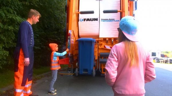 The Kids Play with a Real Fire Truck, Tractor & Garbage Trucks