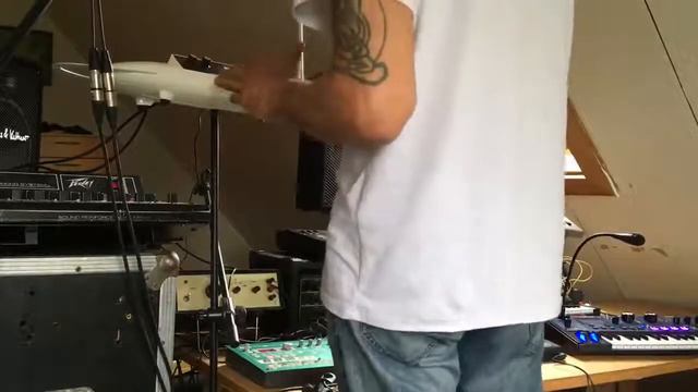 MOOG Theremini Workout, Mike #Techyo Smooth Session.