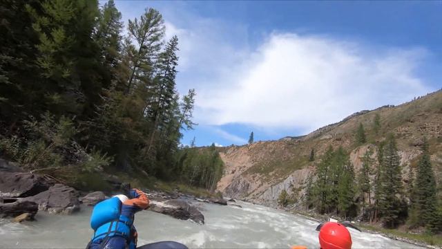 Чуя, Мажойский каскад, порог №12 "Мини" | Rafting the rapids №12 "Mini" of Mazhoy gorge смотреть онлайн