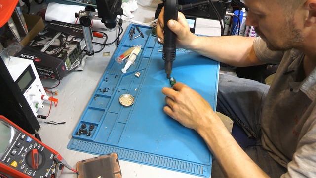 Простой ремонт ноутбука HP Pavilion. Замена USB порта. смотреть онлайн