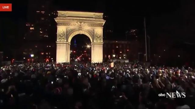 POETS FOR BERNIE: Terence Degnan смотреть онлайн