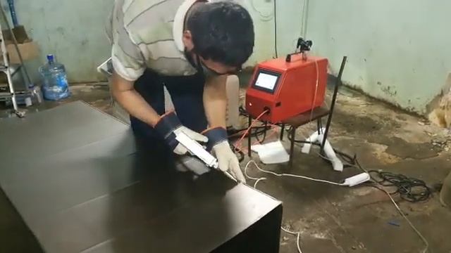 Лазерная сварка аппаратом JQ1500WH Raycus смотреть онлайн