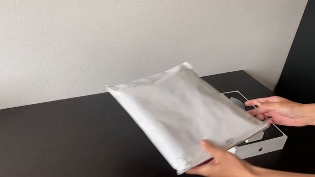 ? By Diem Ngo | Unboxing + Accessories | Paperlike, Case And Set Up смотреть онлайн