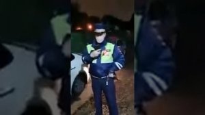 ВОТ КАК ПРАВИЛЬНО НУЖНО ОБРАЩАТЬСЯ К СОТРУДНИКАМ ДПС👮♂️
