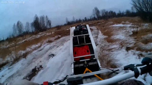 Мотособака на растаявшем поле! смотреть онлайн