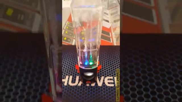 Testing HUAWEI speaker with water dancing. смотреть онлайн