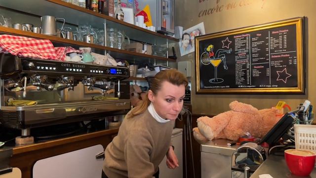 Я должна платить двойную зарплату. Вот и работаем с 7 утра до 2 ночи. смотреть онлайн