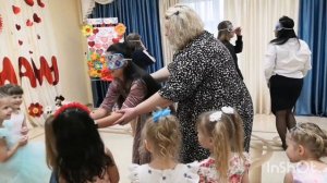 24.11.2022.❤️День матеи в средней гр?Игра с мамами?"Узнай своего ребенка по рукам" ??Д/с "Островок"