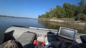 НАШЛИ КОРЯГИ ГДЕ ЖИВУТ МОНСТРЫ!! Трофейная щука, рыбалка на Оби.джиг.