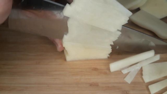 Шеф Влада Волкоморова сталь  м398   , против  ножа  