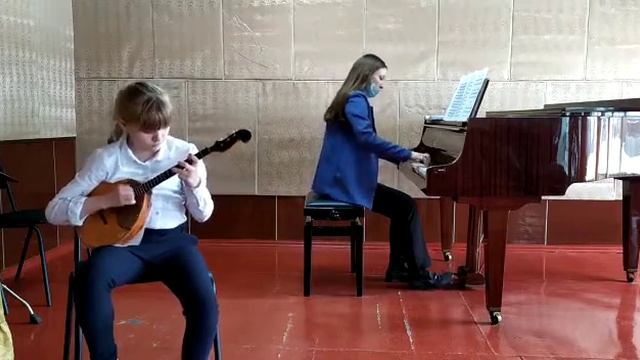Жуковская Светлана, ШИ Косолапова, 10 лет, 2 гр , рнпСветит месяц обр В Лобова смотреть онлайн