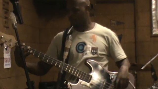 Fabaobass testando o baixo Washburn Lyon Séries Jazz Bass смотреть онлайн