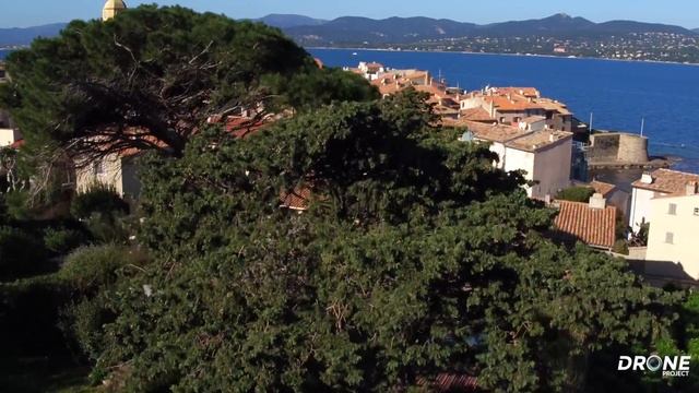Drone Project: vue aérienne de Saint-Tropez смотреть онлайн
