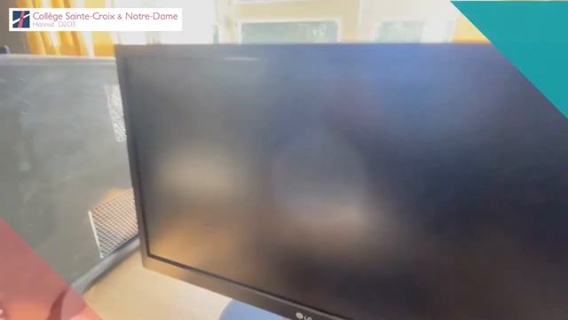Présentation des options "Secrétariat-Tourisme"(D2) et "Bureautique"(D3) au Collège Sainte-Croix смотреть онлайн