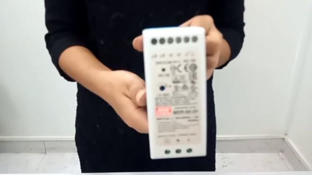 MDR-60-24 Industrial DIN Rail Power Supply Unboxing смотреть онлайн