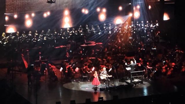 Hallelujah by Andrea Bocelli and his daughter Virginia Bocelli. Orlando Florida 2021 смотреть онлайн