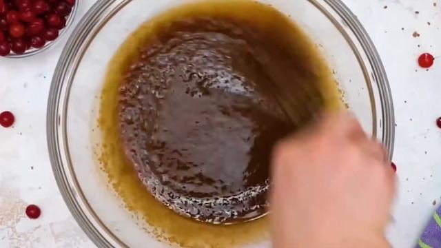 Клюквенный пирог с глазурью и штрейзелем смотреть онлайн