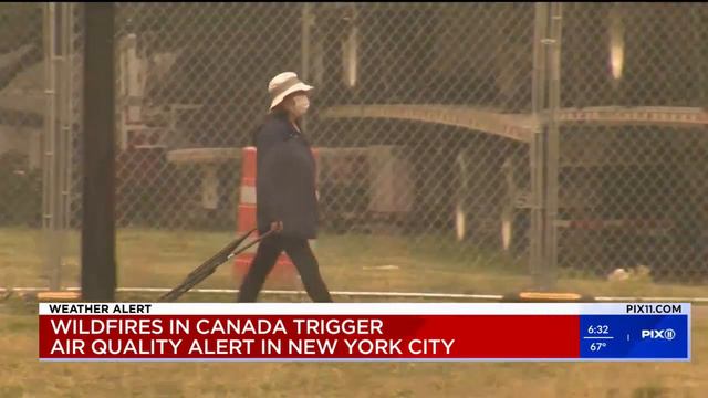 'Alarming' NYC air quality due to wildfire smoke смотреть онлайн
