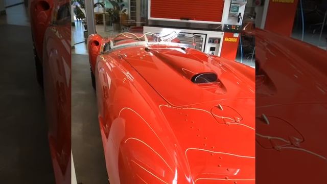 Fabbrica Ferrari automobili. Maranello (Modena) Botteghe Nostrane смотреть онлайн
