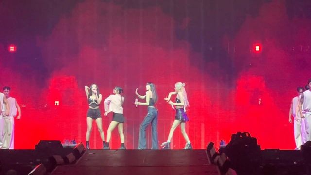 DDU-DU DDU-DU / Blackpink / Berlin 2022 Born Pink Tour live Concert смотреть онлайн