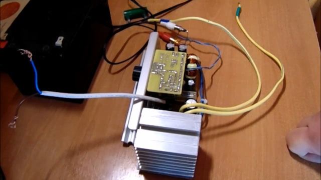 Небольшой усилитель для автомобильного сабвуфера смотреть онлайн