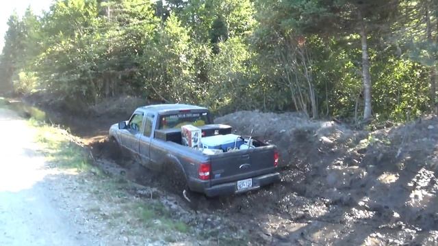 2011 Ford Ranger 4x4 mudding смотреть онлайн