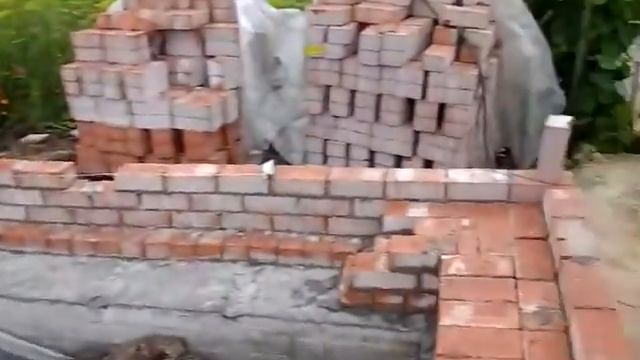 Кладка кирпича, фундамент под дом смотреть онлайн