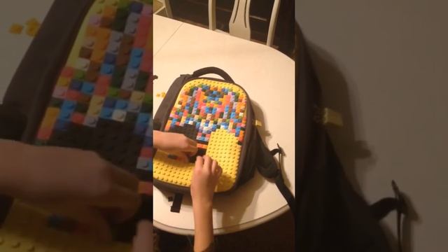 Pixel Bag Art creating a skull on Pixel Bag backpack for spooky Halloween!! смотреть онлайн