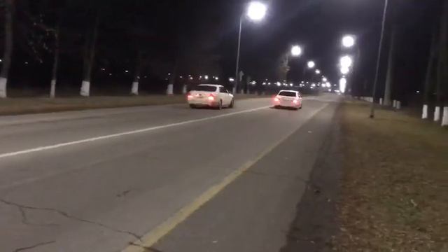 Mercedes e320 w210 vs Mercedes s220 3.7 смотреть онлайн