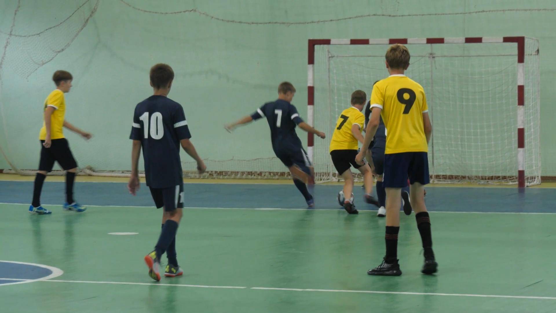 Кубок Северного посёлка! Футболисты поборолись за призы ООО «Технокерамика» смотреть онлайн