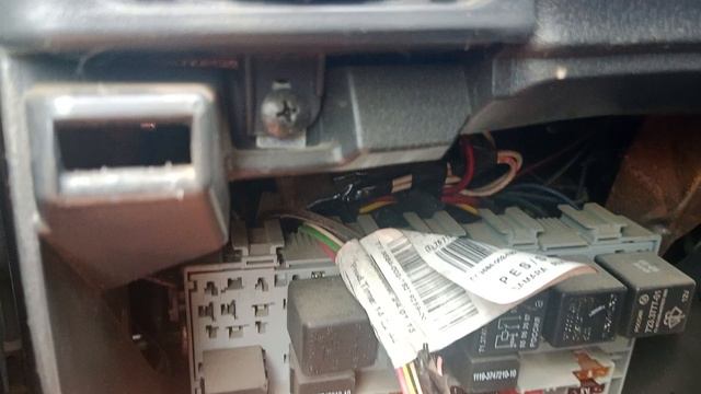 ЛАДА КАЛИНА не работает стеклоподьемник,устраняем неисправность. смотреть онлайн