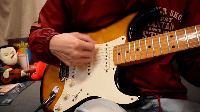 USED/Fender '57 Vintage Stratocaster@guitarshoptantan смотреть онлайн