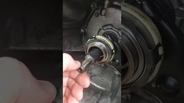 Люфт подшипника первичного вала КПП Chevrolet Niva смотреть онлайн