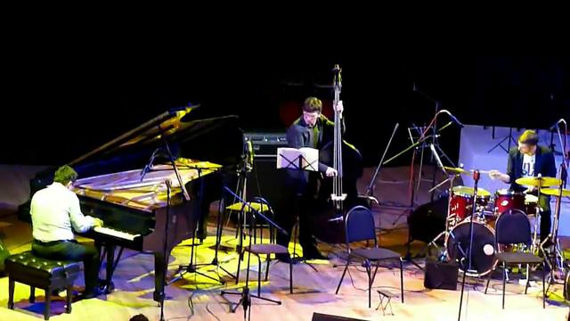 Трио Ивана Фармаковского @ Евразия, 5.11.11 [1] смотреть онлайн