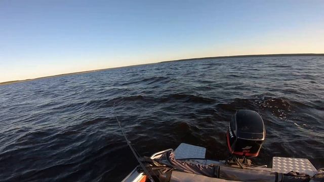 Открытие летнего рыбацкого сезона 2021. Ловля окуня на спиннинг. Клево тут 35 смотреть онлайн