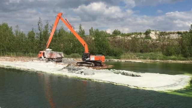 Очистка пруда от отложений, дноуглубительные работы смотреть онлайн