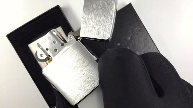 24489 Зажигалка Zippo Western Boots, Brush Chrome смотреть онлайн