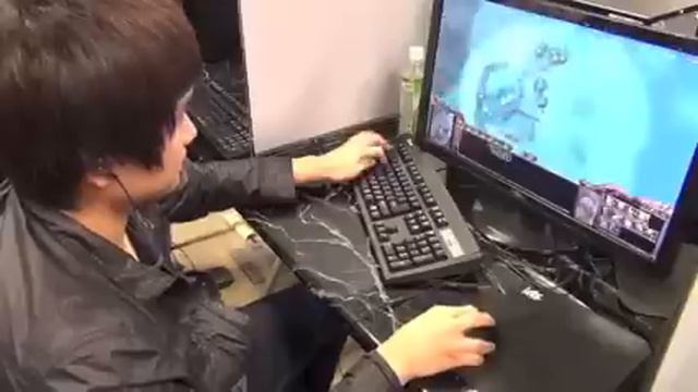 Starcraft 2. 400 APM смотреть онлайн