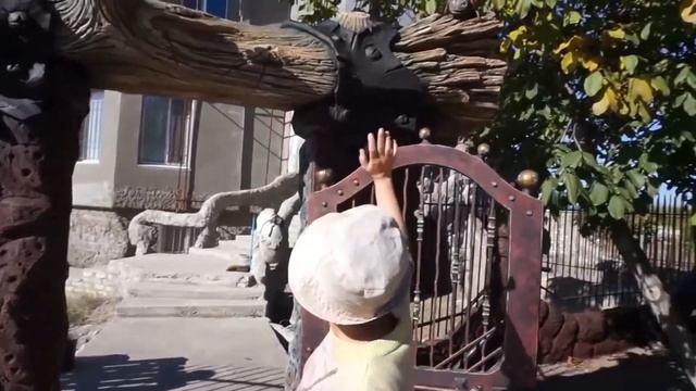 Забор. Вход на участок. Роспись декоративного камня. смотреть онлайн