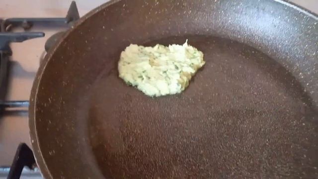 Улетают мгновенно со стола ! Оладьи из капусты. Простой рецепт. быстрое приготовление ! смотреть онлайн