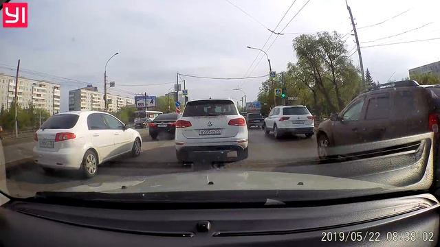 Проезд на красный на пешеходном переходе смотреть онлайн