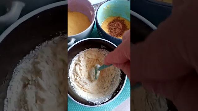 Три мини-тортика за 6мин..когда гости на пороге #минитортикивмикроволновке смотреть онлайн