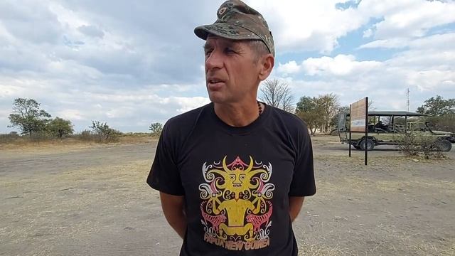 ГОРЫ БОТСВАНЫ, ПЕТРОГЛИФЫ БУШМЕНОВ, ПУСТЫНЯ КАЛАХАРИ, НОЧЁВКА С БЕГЕМОТАМИ, НЕЖДАННАЯ ПОМОЩЬ смотреть онлайн