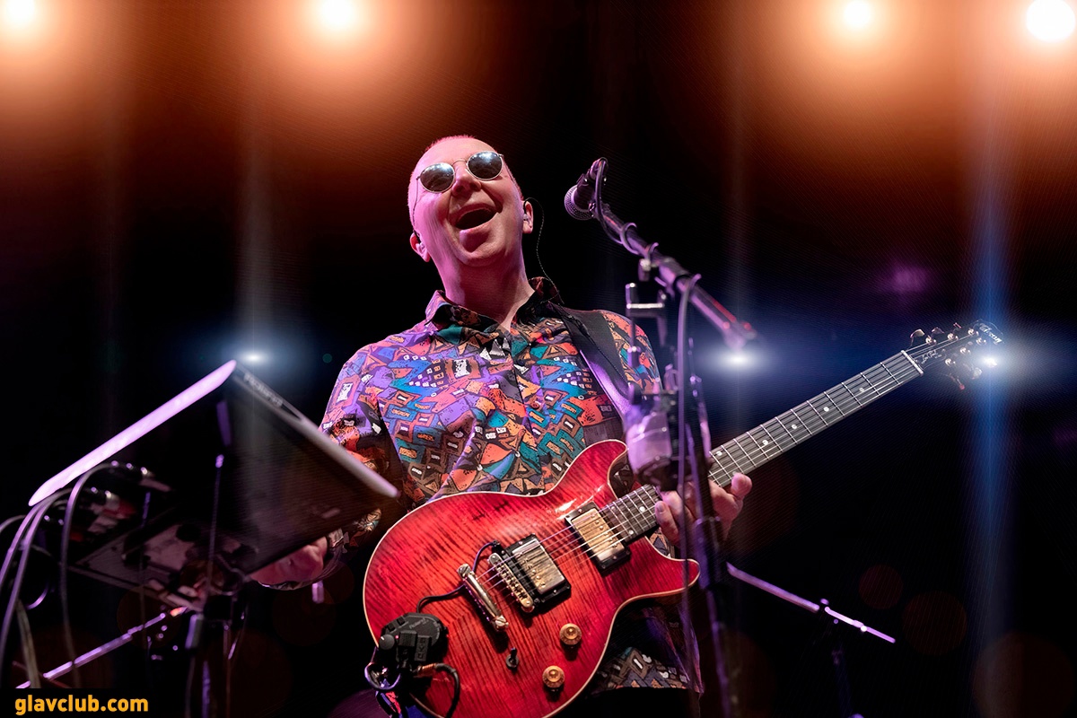 Группа «Воскресение» — Радуюсь (Москва, Главклуб, 26 мая 2022 г) смотреть онлайн