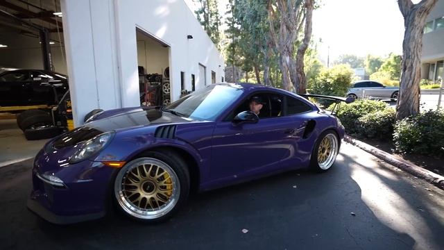 R34 GTR First Start Takes Unexpected Turn… смотреть онлайн