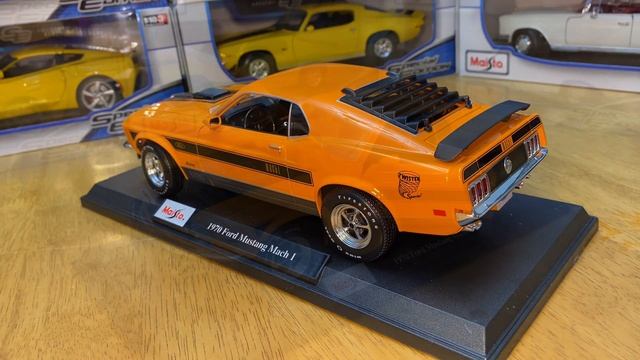 1970 Ford Mustang Mach 1 - 1/18 Maisto Diecast Model Unboxing смотреть онлайн