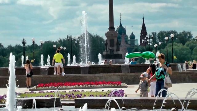 Прогулки по Ярославлю (июль 2012) смотреть онлайн