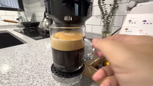 Nespresso Vertuo Next咖啡機實際沖泡咖啡—mashdigi.com смотреть онлайн